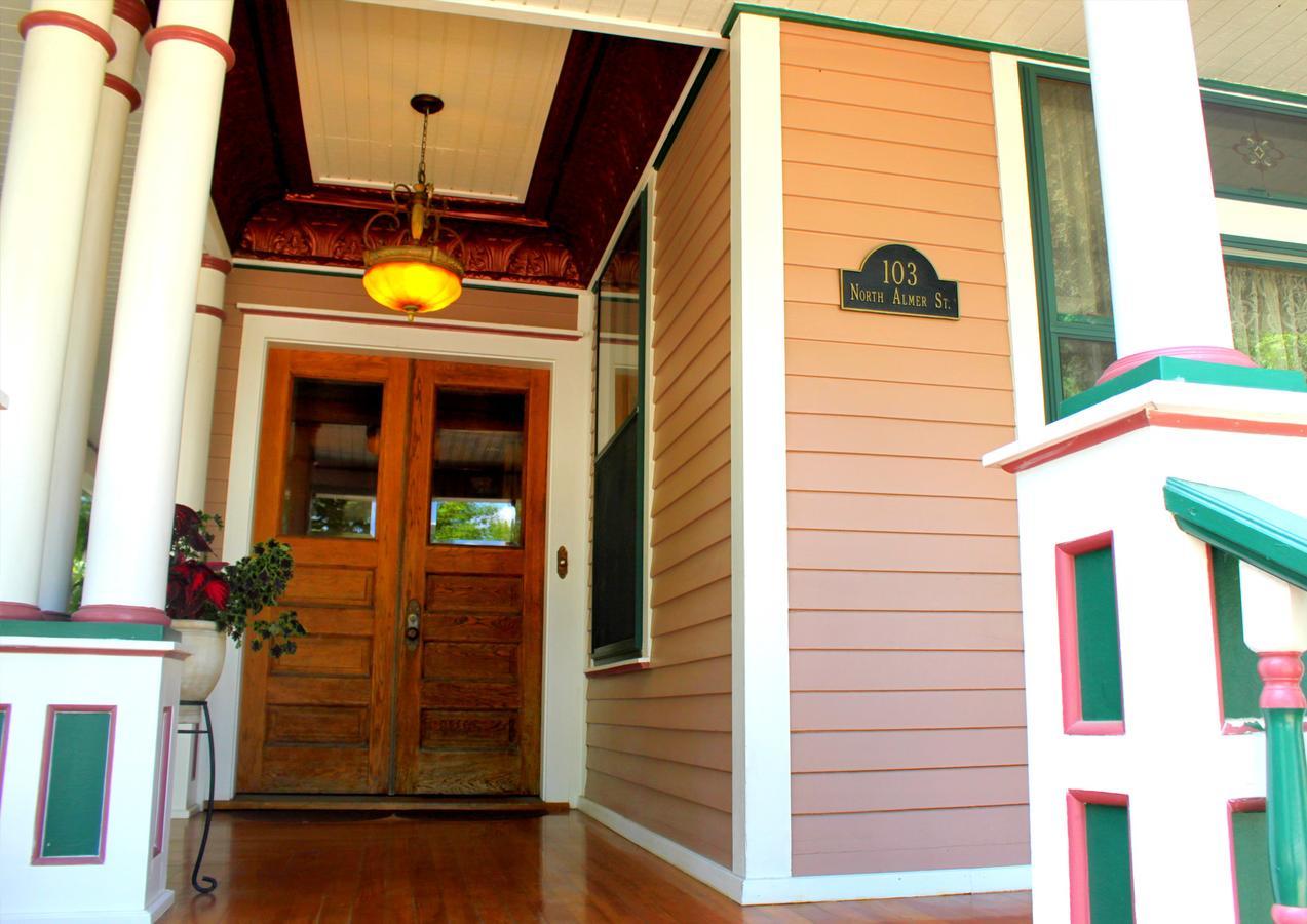 Himelhoch Bed & Breakfast Caro Exterior photo